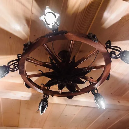 Domek Pod Tama بيت خشبي نوفه تارخ