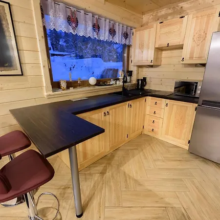 Domek Pod Tama * نوفه تارخ