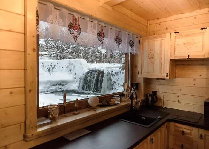 Domek Pod Tama بيت خشبي نوفه تارخ