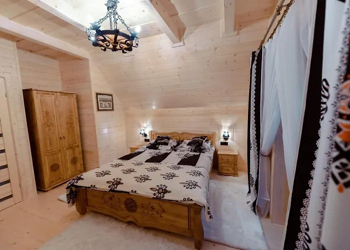 بيت خشبي Domek Pod Tama *