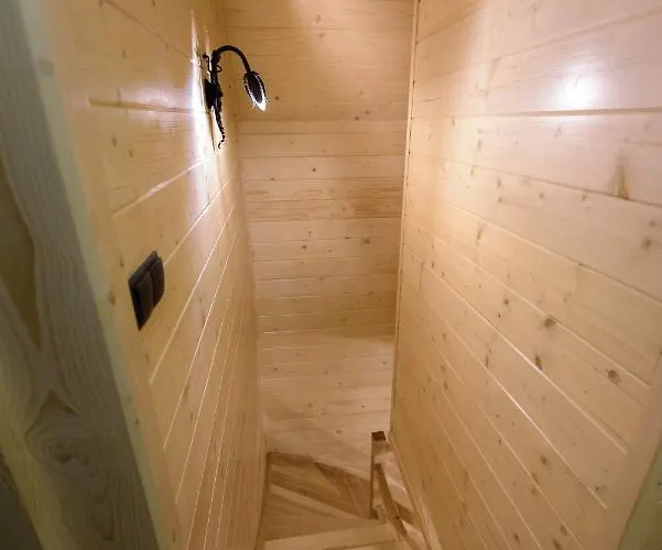 Domek Pod Tama بيت خشبي