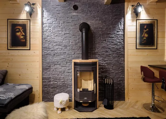 Domek Pod Tama بيت خشبي *